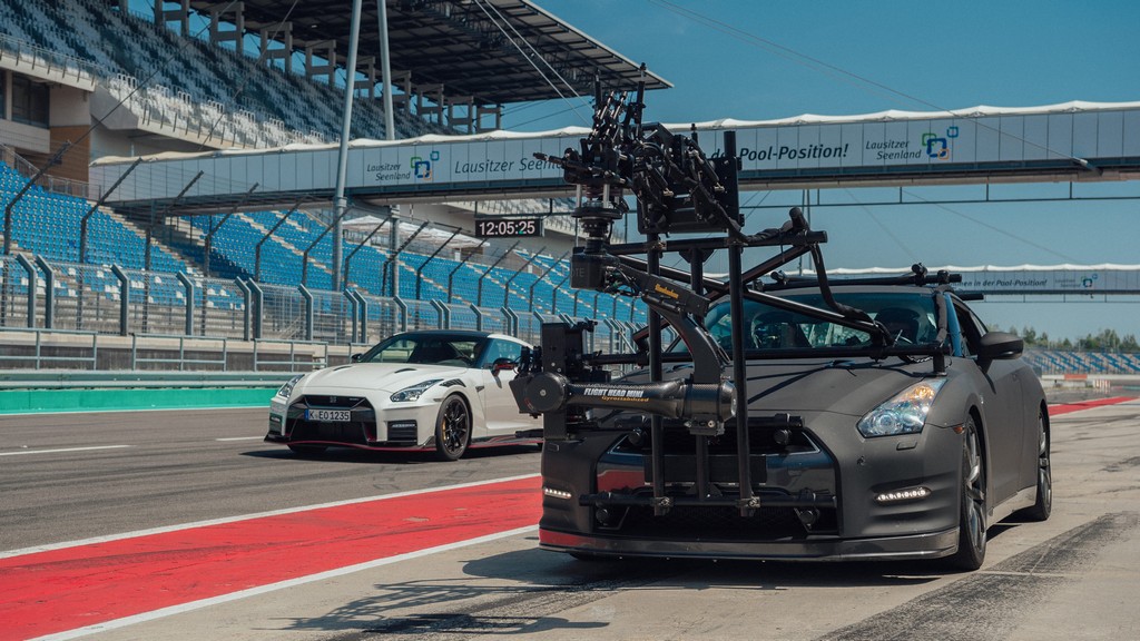 QUAL O ÚNICO CARRO CAPAZ DE FILMAR O GT-R NISMO 2020? SOMENTE OUTRO GT-R, foto 11