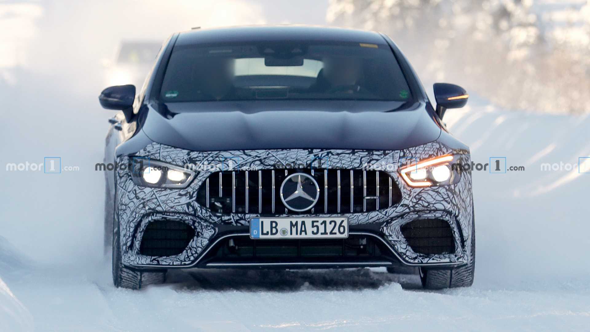 NOVO MERCEDES-AMG GT 73 4 PORTAS HÍBRIDO JÁ ESTÁ SENDO TESTADO NA NEVE, foto 1