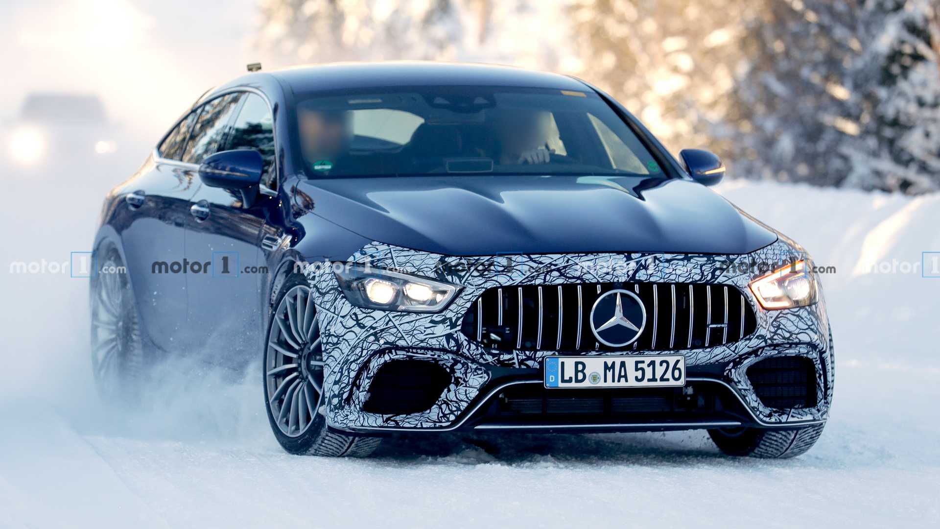 NOVO MERCEDES-AMG GT 73 4 PORTAS HÍBRIDO JÁ ESTÁ SENDO TESTADO NA NEVE, foto 2