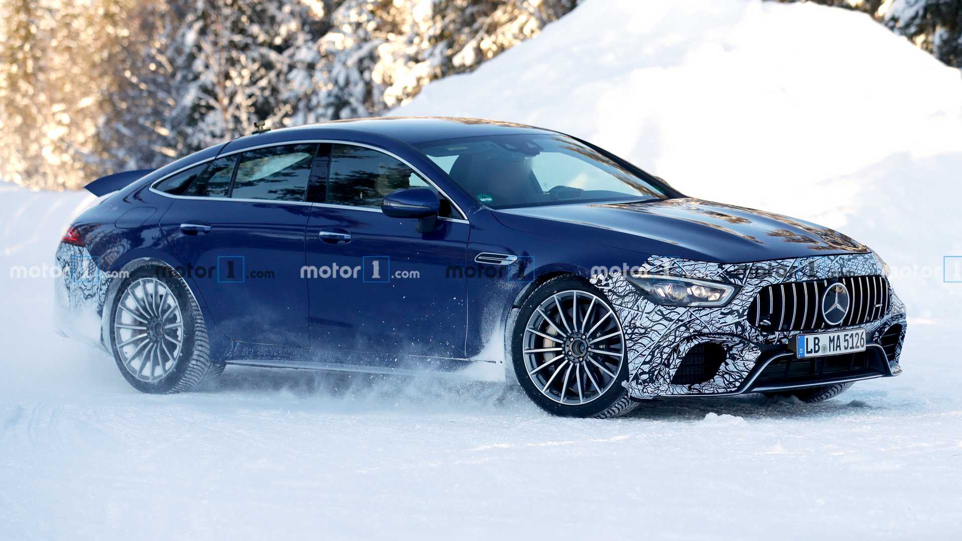 NOVO MERCEDES-AMG GT 73 4 PORTAS HÍBRIDO JÁ ESTÁ SENDO TESTADO NA NEVE, foto 7