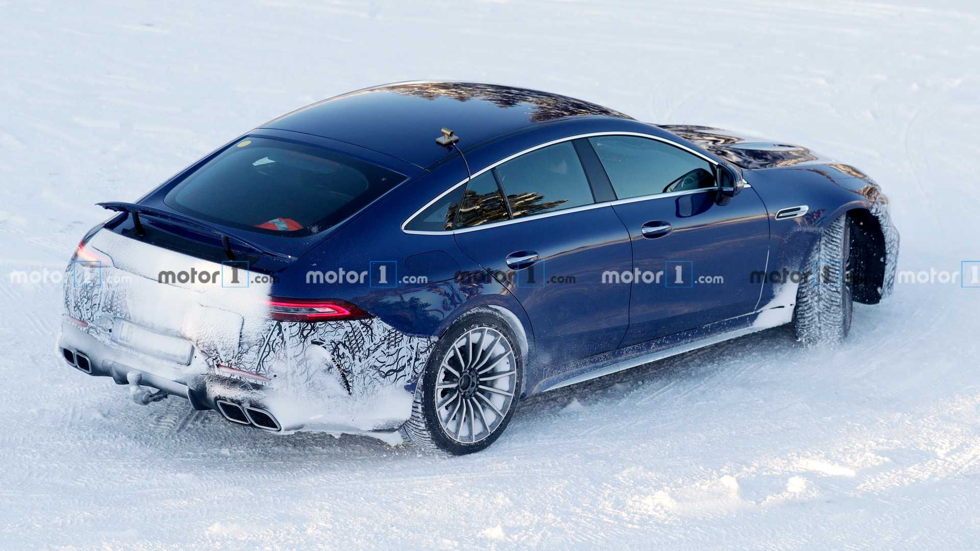 NOVO MERCEDES-AMG GT 73 4 PORTAS HÍBRIDO JÁ ESTÁ SENDO TESTADO NA NEVE, foto 15