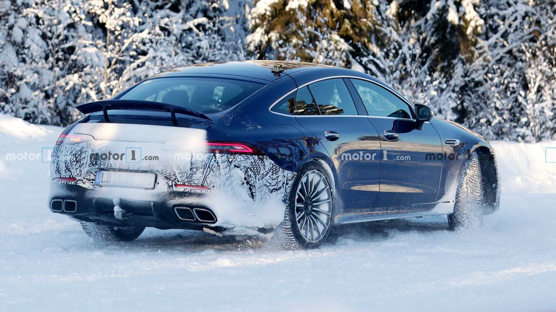 NOVO MERCEDES-AMG GT 73 4 PORTAS HÍBRIDO JÁ ESTÁ SENDO TESTADO NA NEVE, foto 17