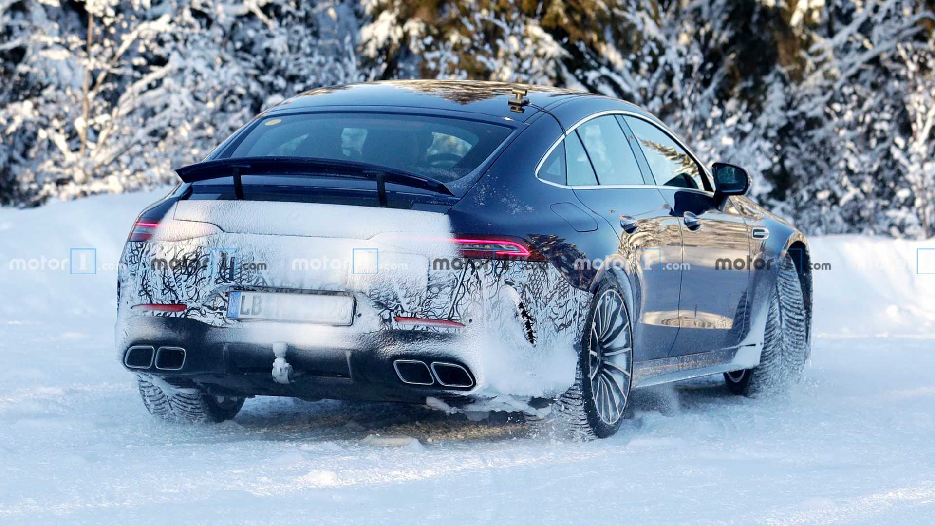 NOVO MERCEDES-AMG GT 73 4 PORTAS HÍBRIDO JÁ ESTÁ SENDO TESTADO NA NEVE, foto 19