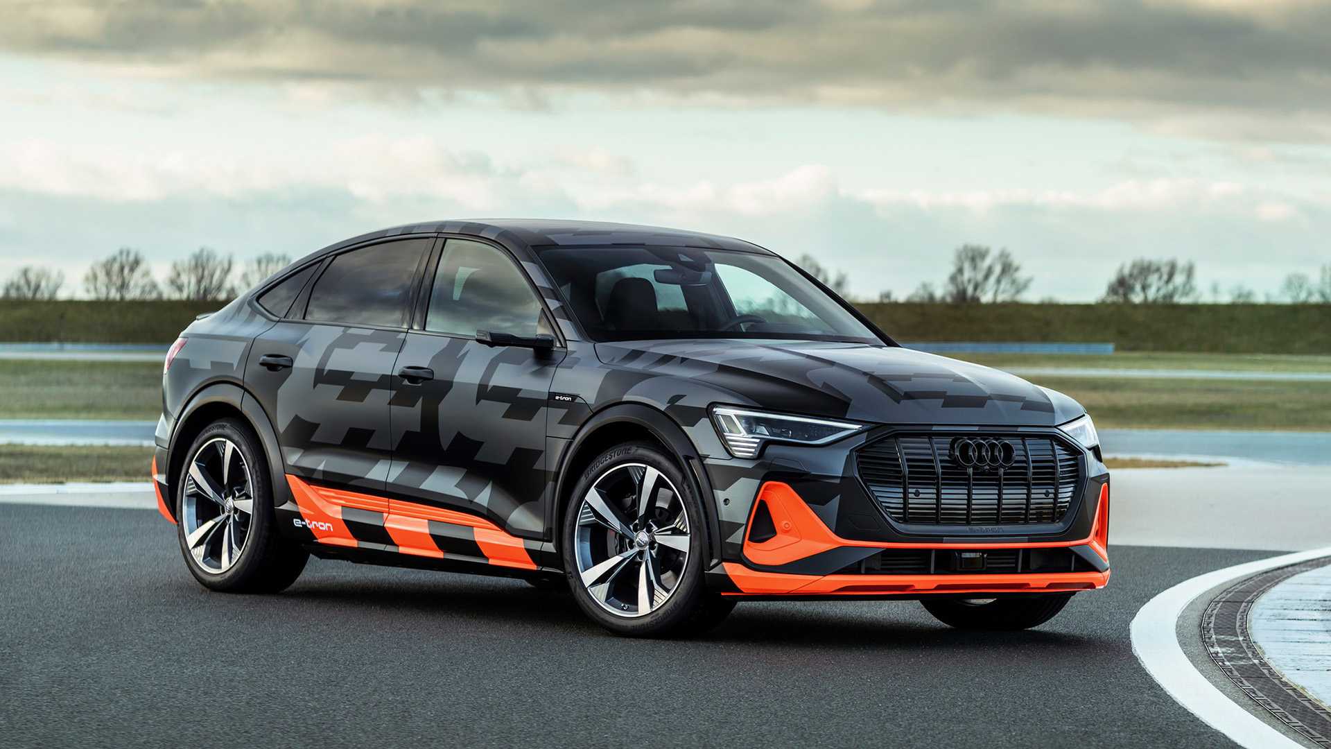 AUDI E-TRON S E E-TRON S SPORTBACK: DUAS VERSÕES ESPORTIVAS DE POTÊNCIA ELÉTRICA BRUTA, foto 2