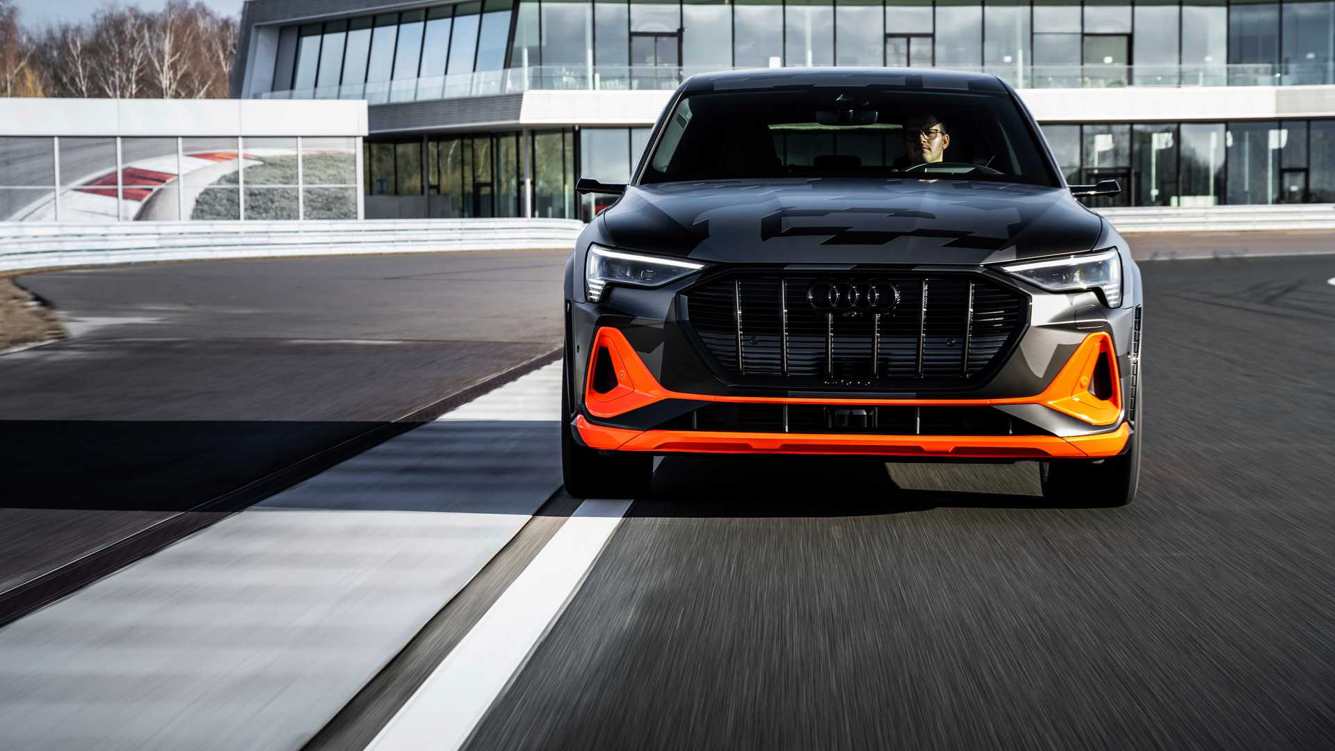 AUDI E-TRON S E E-TRON S SPORTBACK: DUAS VERSÕES ESPORTIVAS DE POTÊNCIA ELÉTRICA BRUTA, foto 4
