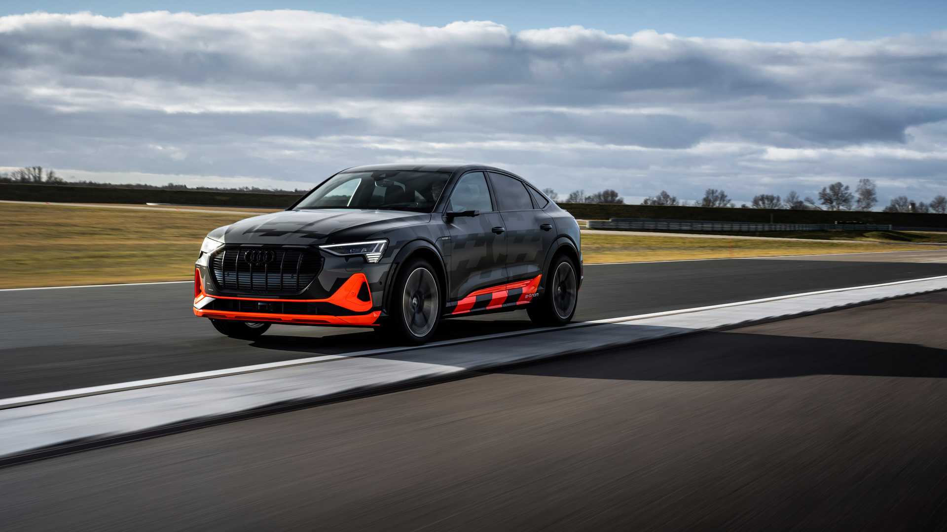 AUDI E-TRON S E E-TRON S SPORTBACK: DUAS VERSÕES ESPORTIVAS DE POTÊNCIA ELÉTRICA BRUTA, foto 5