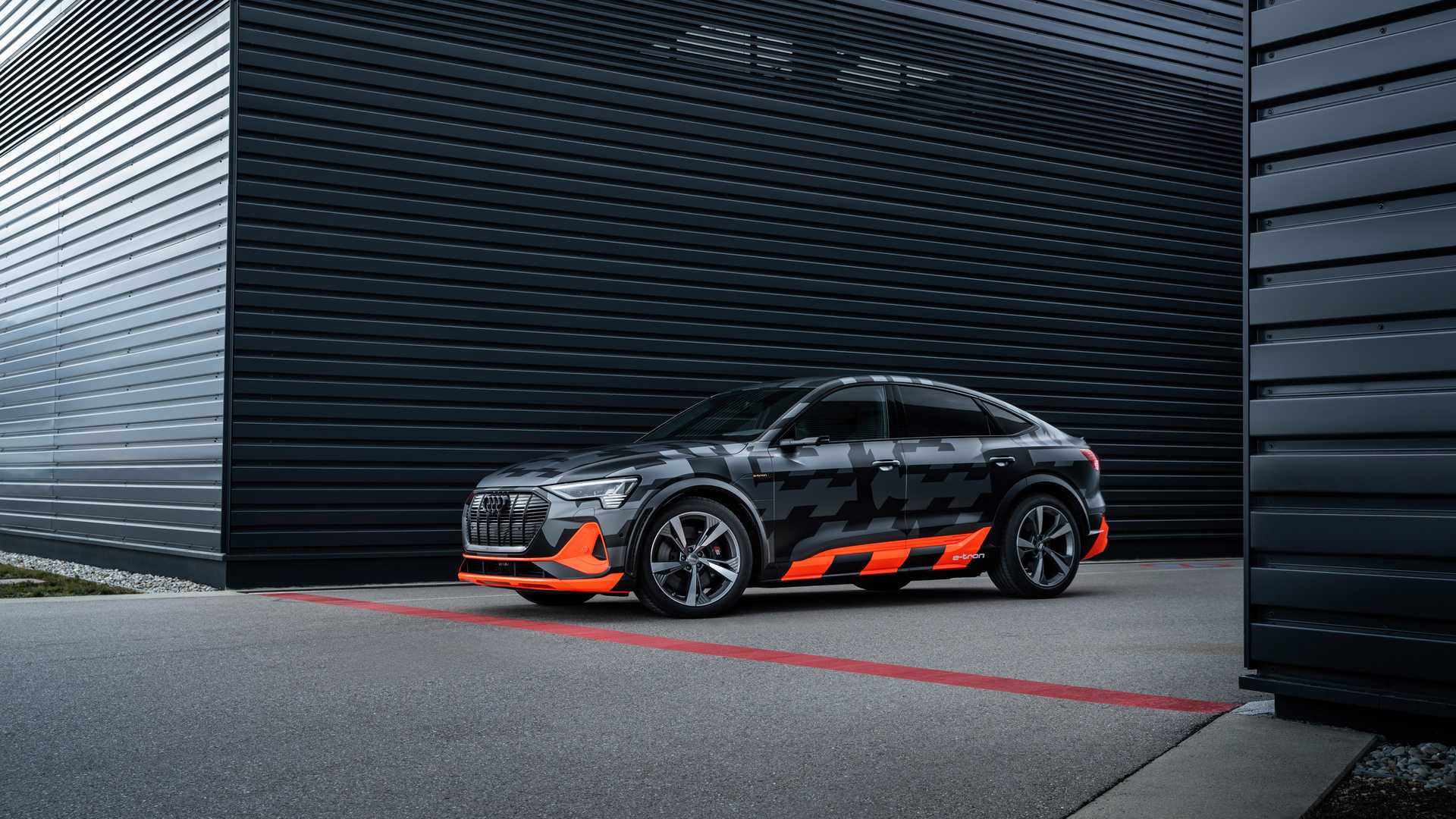AUDI E-TRON S E E-TRON S SPORTBACK: DUAS VERSÕES ESPORTIVAS DE POTÊNCIA ELÉTRICA BRUTA, foto 8