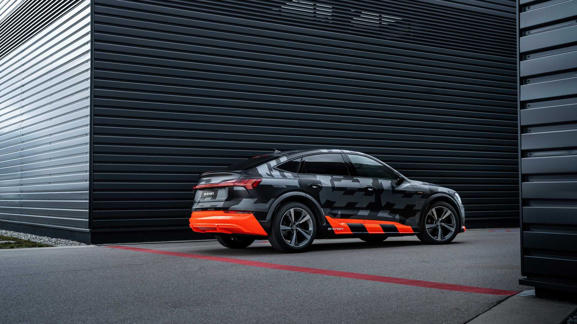 AUDI E-TRON S E E-TRON S SPORTBACK: DUAS VERSÕES ESPORTIVAS DE POTÊNCIA ELÉTRICA BRUTA, foto 9