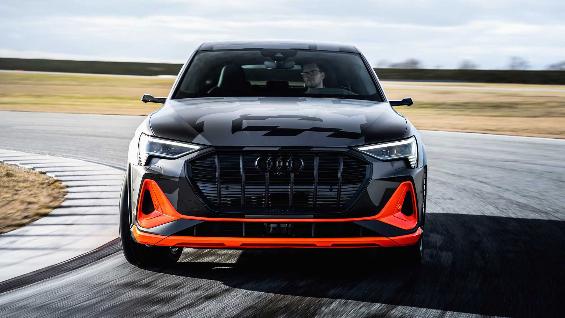 AUDI E-TRON S E E-TRON S SPORTBACK: DUAS VERSÕES ESPORTIVAS DE POTÊNCIA ELÉTRICA BRUTA, foto 14