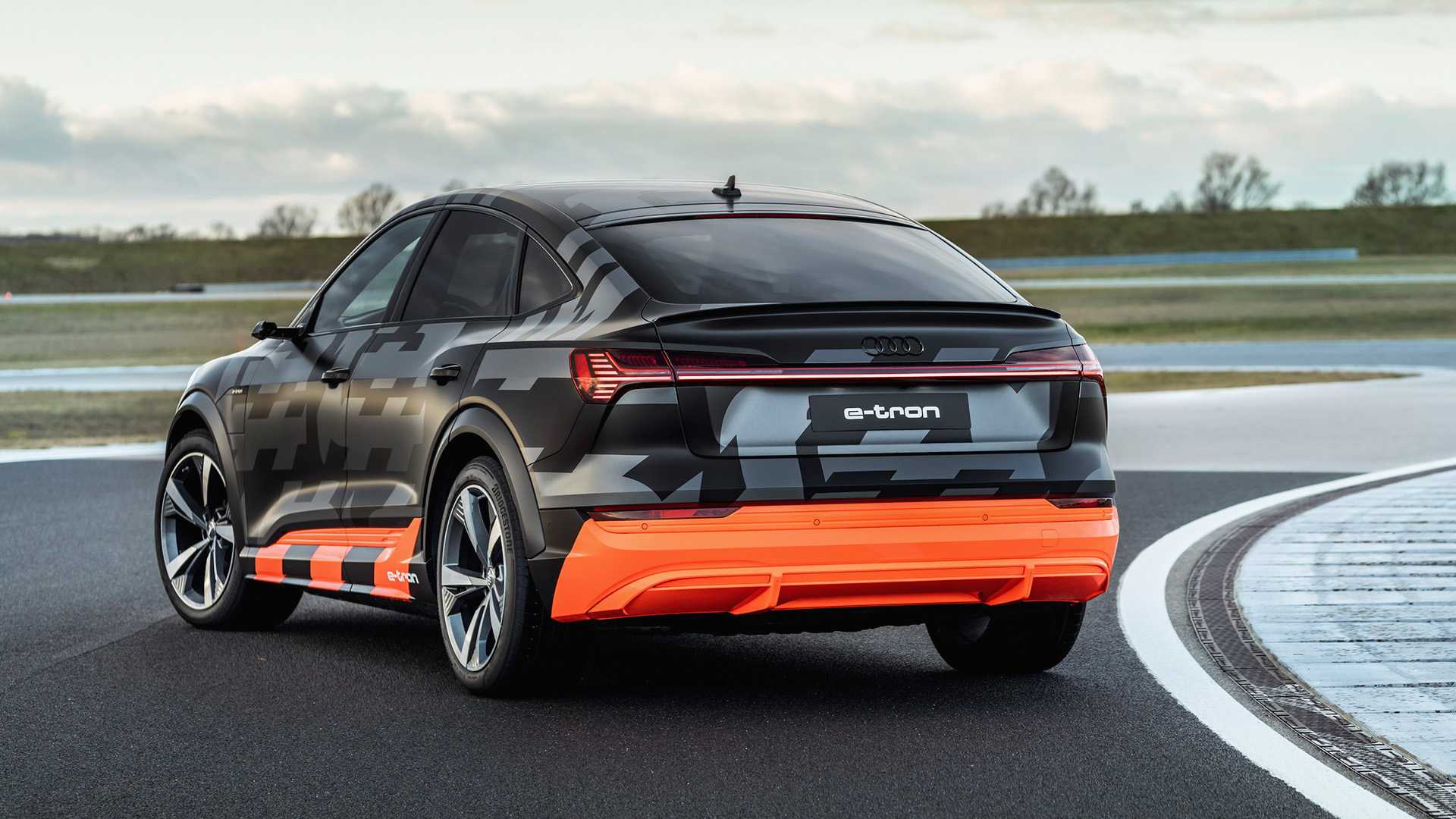 AUDI E-TRON S E E-TRON S SPORTBACK: DUAS VERSÕES ESPORTIVAS DE POTÊNCIA ELÉTRICA BRUTA, foto 15