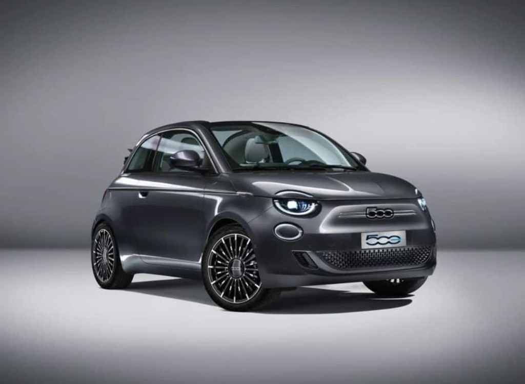 UM VAZAMENTO REVELA O INTERIOR E EXTERIOR DO NOVO FIAT 500, foto 1