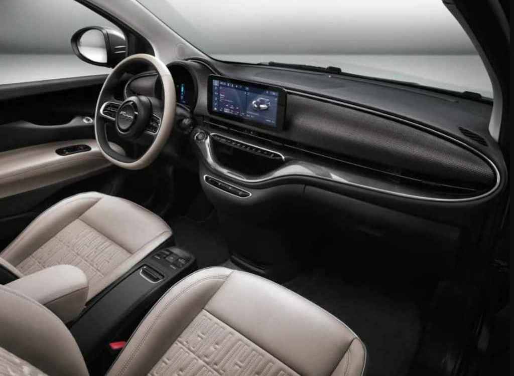 UM VAZAMENTO REVELA O INTERIOR E EXTERIOR DO NOVO FIAT 500, foto 4