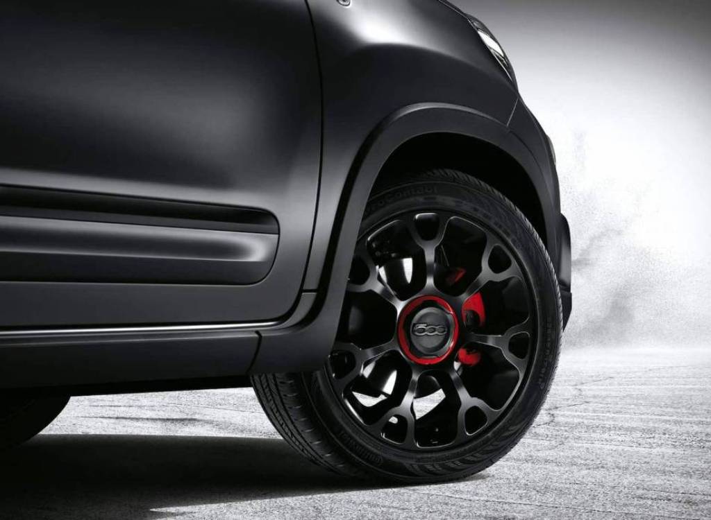 UM VAZAMENTO REVELA O INTERIOR E EXTERIOR DO NOVO FIAT 500, foto 5