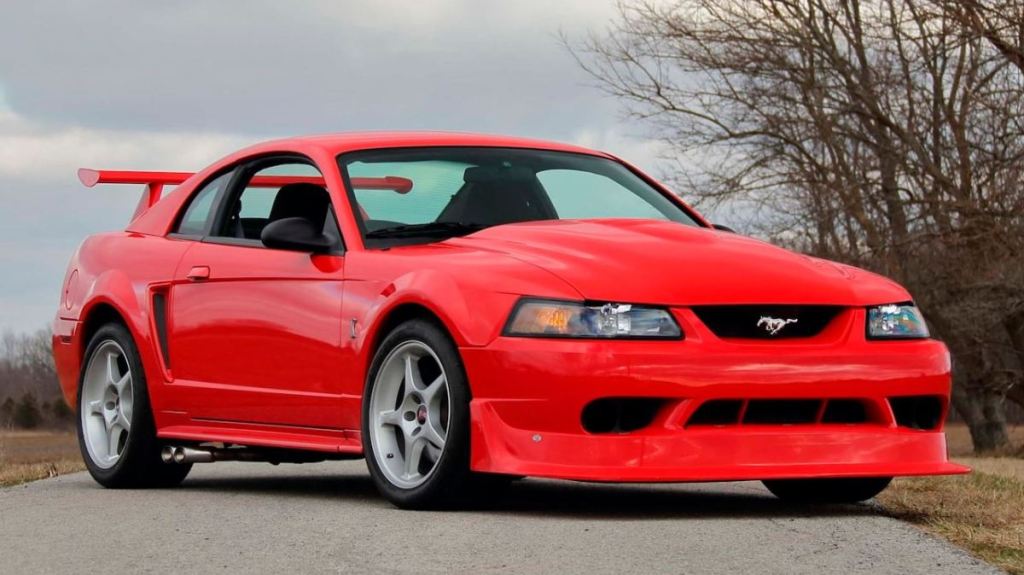 UM FORD MUSTANG SVT COBRA R 2000 COM SOMENTE 772 KM SERÁ LEILOADO NOS ESTADOS UNIDOS, foto 1