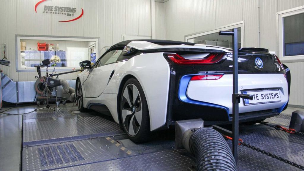 DTE SYSTEMS DESPEDE-SE DO BMW i8 LEVANDO O HÍBRIDO ATÉ OS 414 CV, foto 2