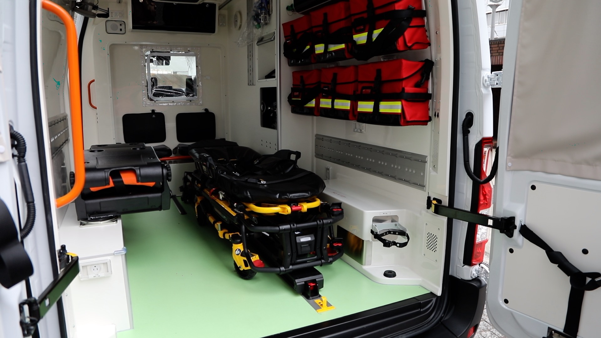 AMBULÂNCIA 100% ELÉTRICA DA NISSAN PASSA A INTEGRAR A INICIATIVA TÓQUIO ZERO EMISSÃO, foto 2