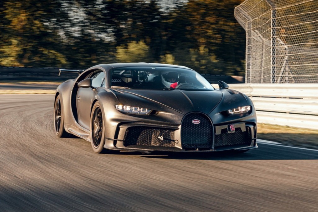BUGATTI CHIRON PUR SPORT SE PREPARA NO CIRCUITO ALEMÃO DE BILSTER BERG, foto 1