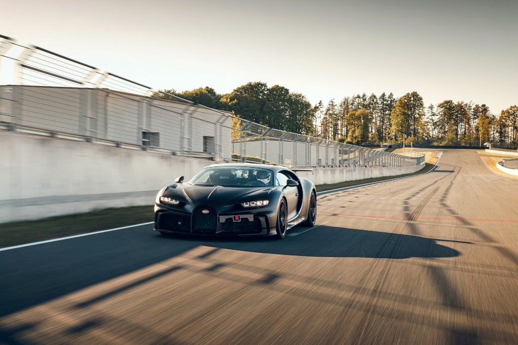 BUGATTI CHIRON PUR SPORT SE PREPARA NO CIRCUITO ALEMÃO DE BILSTER BERG, foto 3