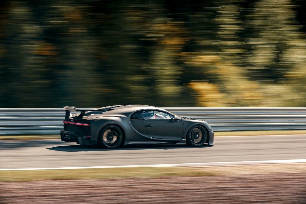 BUGATTI CHIRON PUR SPORT SE PREPARA NO CIRCUITO ALEMÃO DE BILSTER BERG, foto 10
