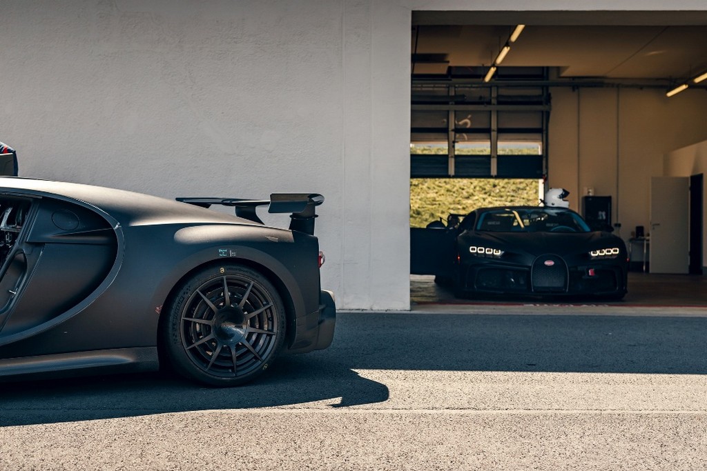 BUGATTI CHIRON PUR SPORT SE PREPARA NO CIRCUITO ALEMÃO DE BILSTER BERG, foto 24