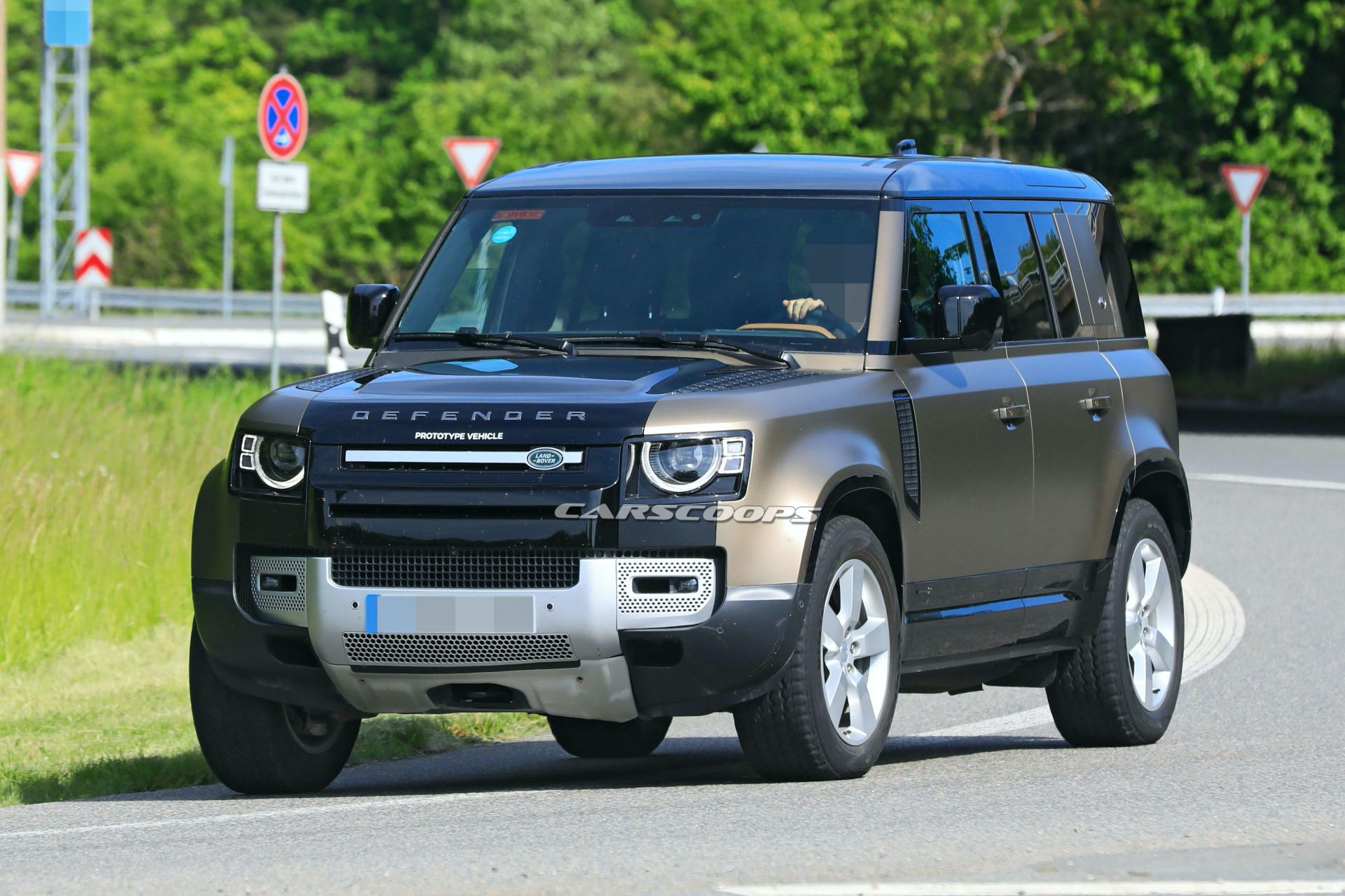 LAND ROVER DEFENDER V8 2021: EXTRA DE POTÊNCIA PARA BRIGAR COM O MERCEDES-AMG G 63, foto 3