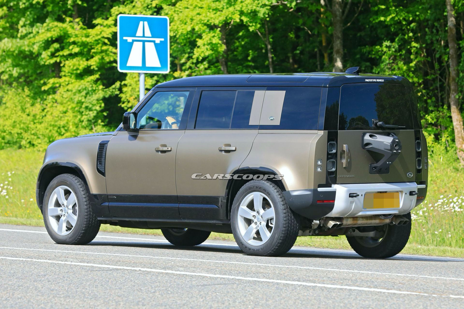 LAND ROVER DEFENDER V8 2021: EXTRA DE POTÊNCIA PARA BRIGAR COM O MERCEDES-AMG G 63, foto 7