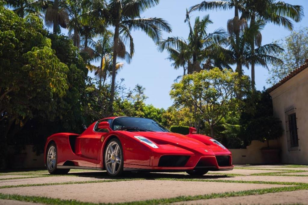 UM FERRARI ENZO QUASE NOVO QUEBRA O RECORDE PARA LEILÕES ONLINE, foto 1