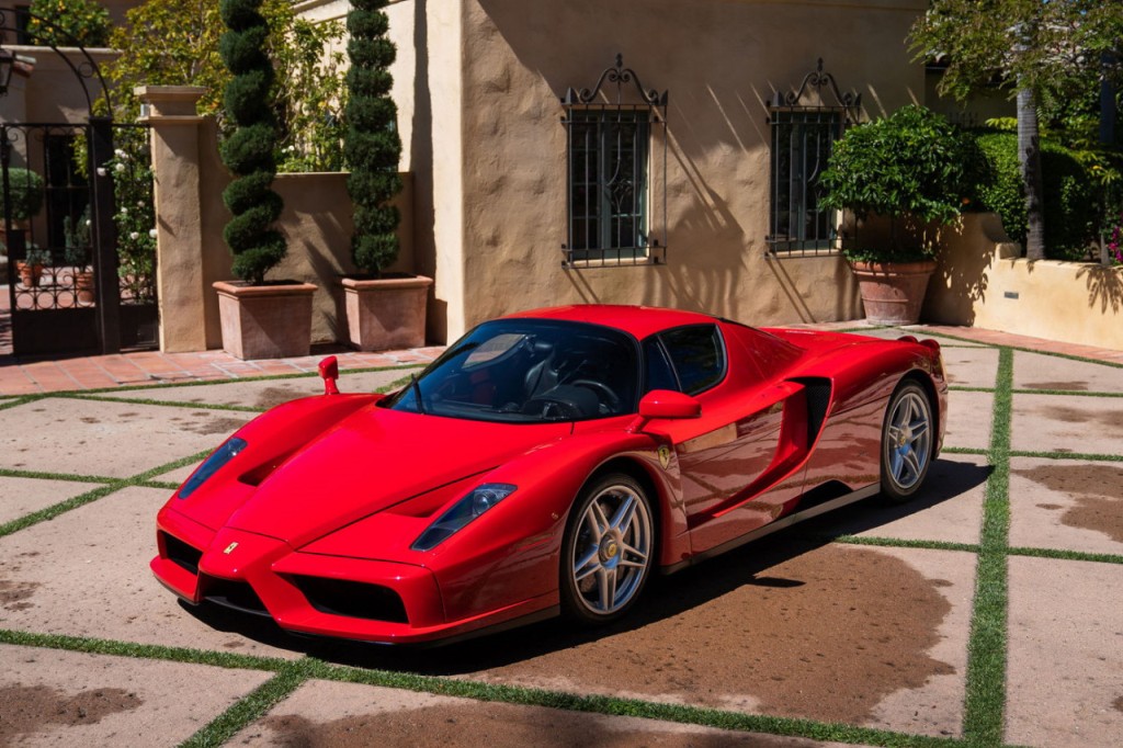 UM FERRARI ENZO QUASE NOVO QUEBRA O RECORDE PARA LEILÕES ONLINE, foto 2