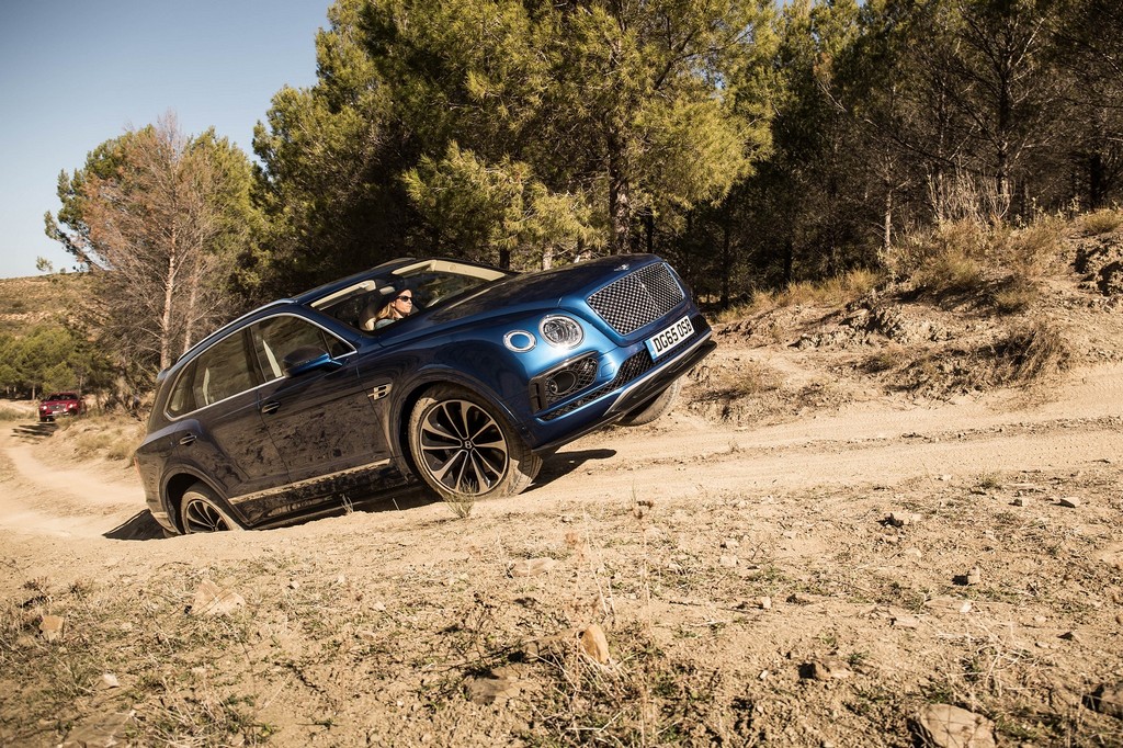 FABRICADO O BENTLEY BENTAYGA NÚMERO 20.000: OS SUV SÃO UM SUCESSO TAMBÉM NO SEGMENTO DE LUXO, foto 2