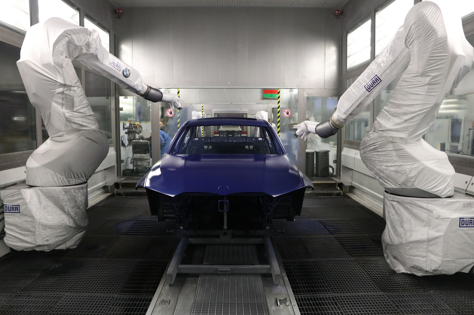 BMW SÉRIE 3 E X1 GANHAM NOVAS CORES NA FÁBRICA DO BMW GROUP EM ARAQUARI, foto 1