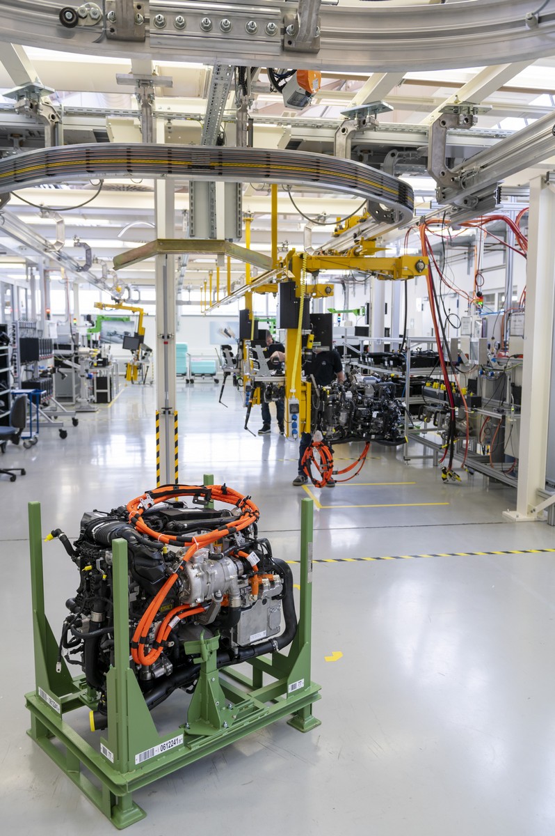 DAIMLER ACELERA PREPARAÇÃO PARA PRODUZIR CÉLULAS DE COMBUSTÍVEL EM SÉRIE, foto 3