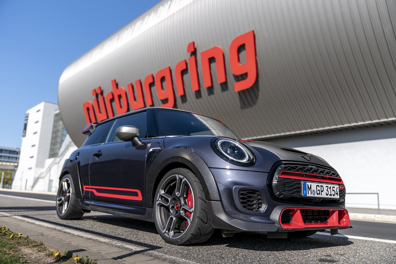 O ‘INFERNO VERDE’ É O PARAÍSO PARA O NOVO MINI JOHN COOPER WORKS GP, foto 1