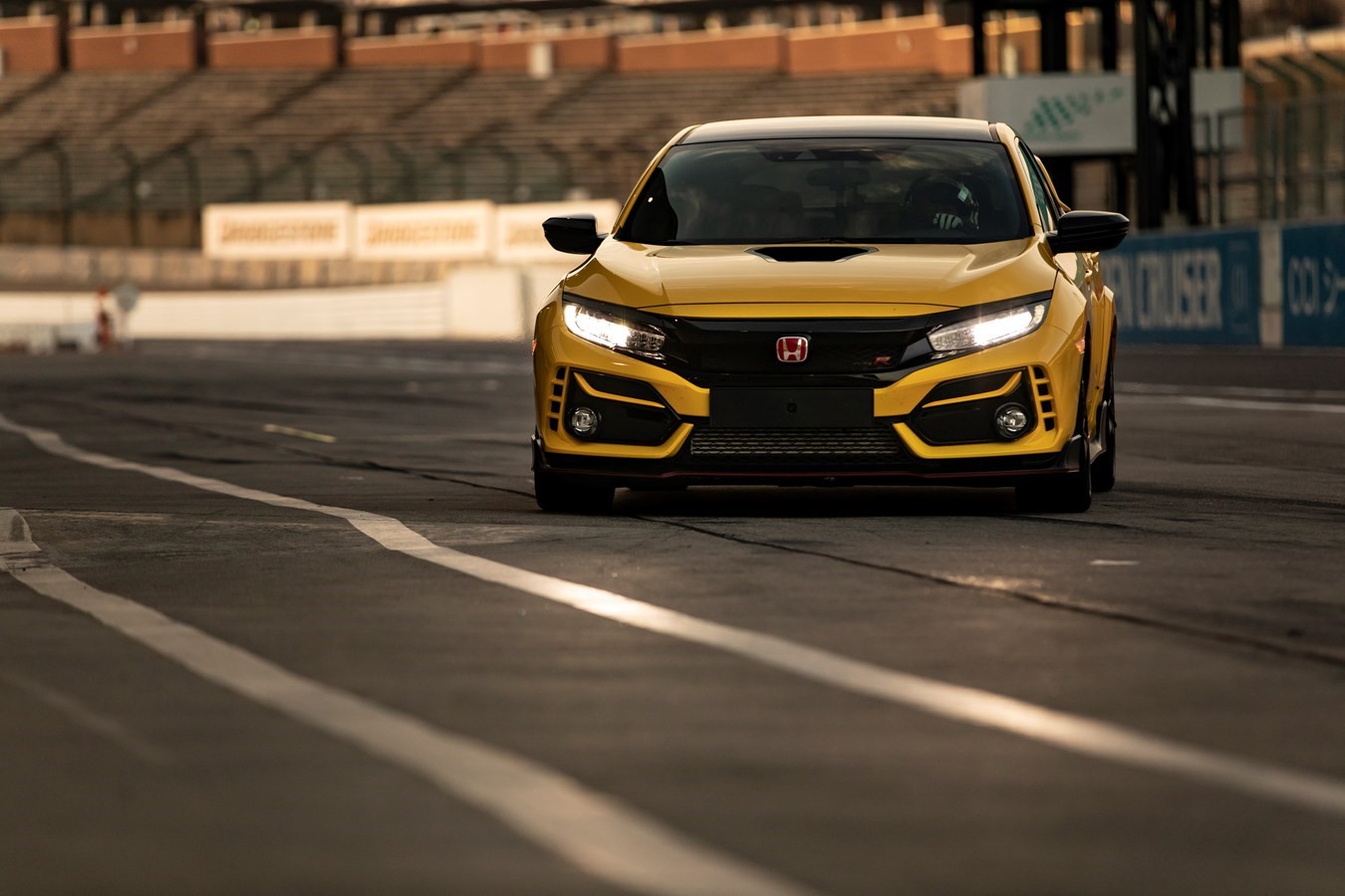 HONDA CIVIC TYPE-R LIMITED EDITION DESTROI EM SUZUKA, foto 3