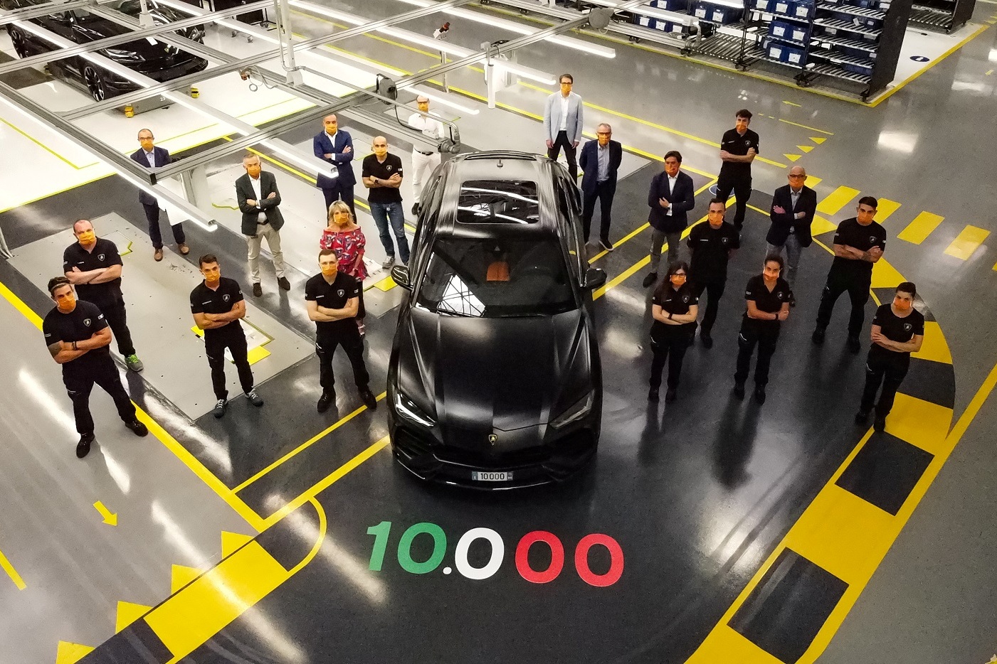 LAMBORGHINI JÁ FABRICOU MAIS DE 10.000 URUS, foto 1