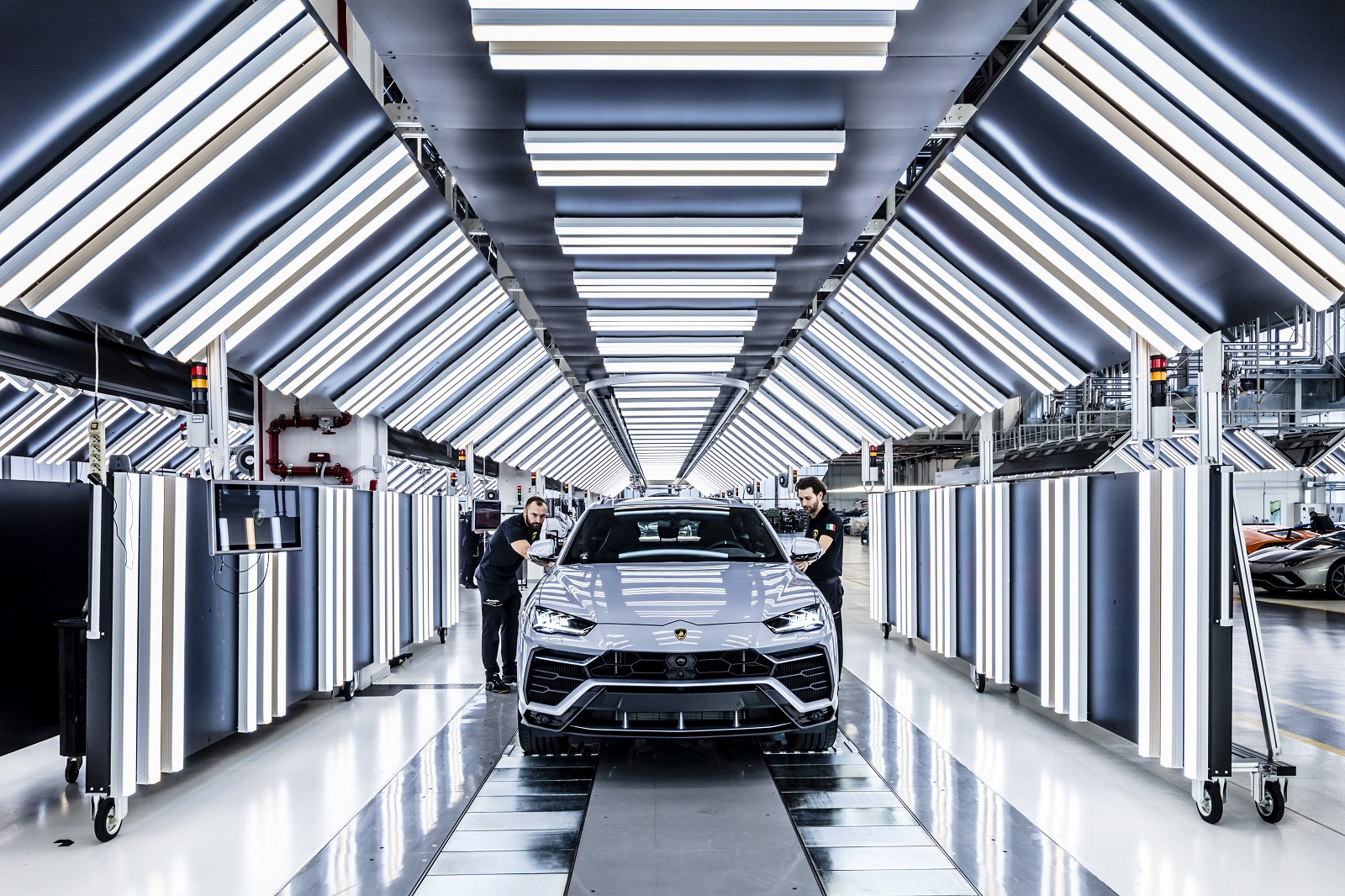 LAMBORGHINI JÁ FABRICOU MAIS DE 10.000 URUS, foto 3