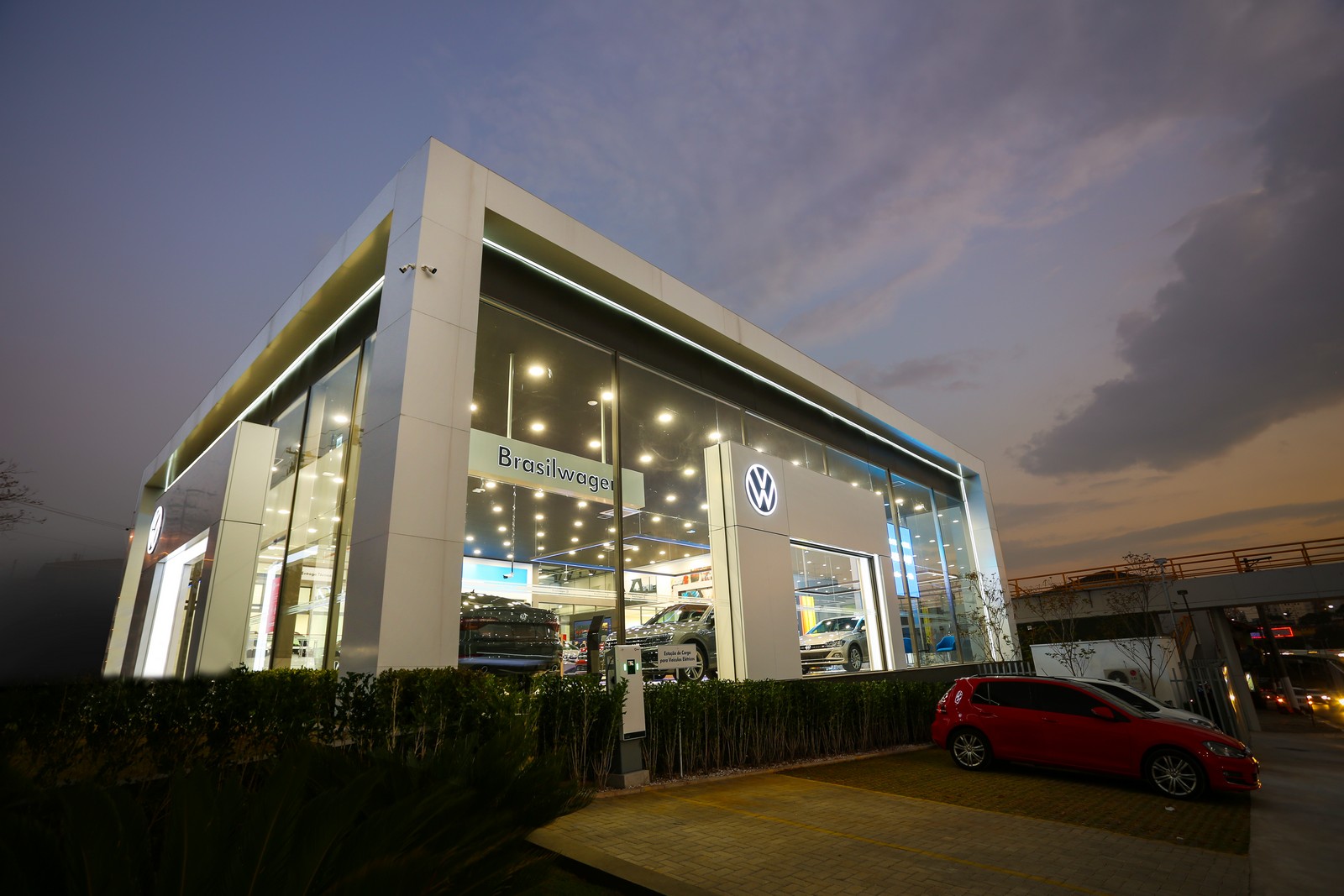 CONCESSIONÁRIA ESTREIA O NEW BRAND DESIGN DA VOLKSWAGEN, foto 2