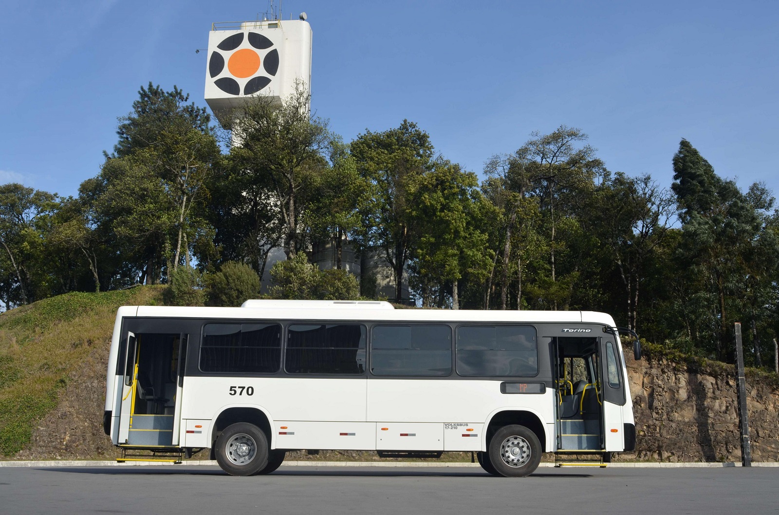 VW PARTICIPA DA MODERNIZAÇÃO DO TRANSPORTE PÚBLICO DE ANGOLA COM EMBARQUE DE 130 ÔNIBUS, foto 3