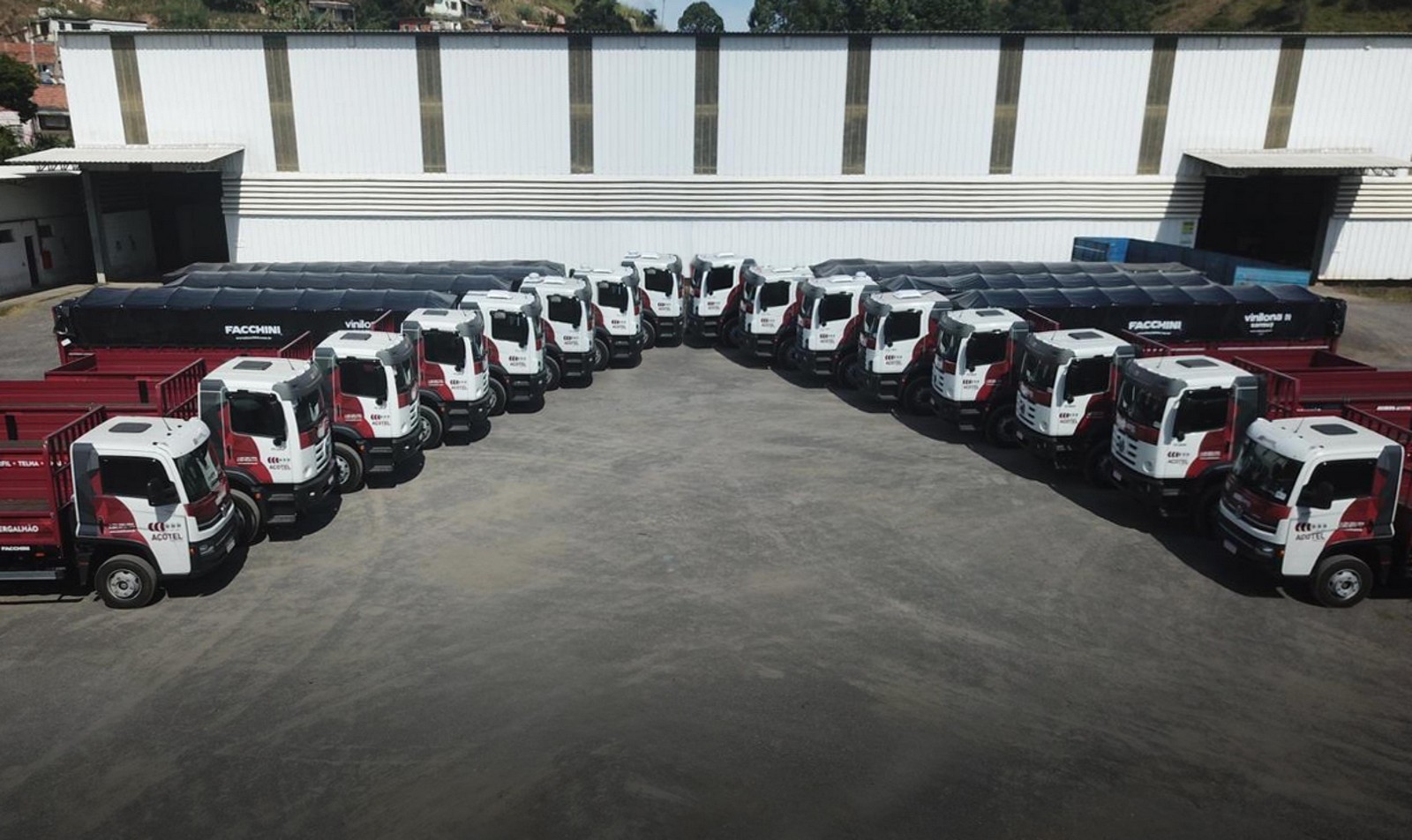 AÇOTEL, DO RIO DE JANEIRO, RENOVA FROTA COM CAMINHÕES VW, foto 1