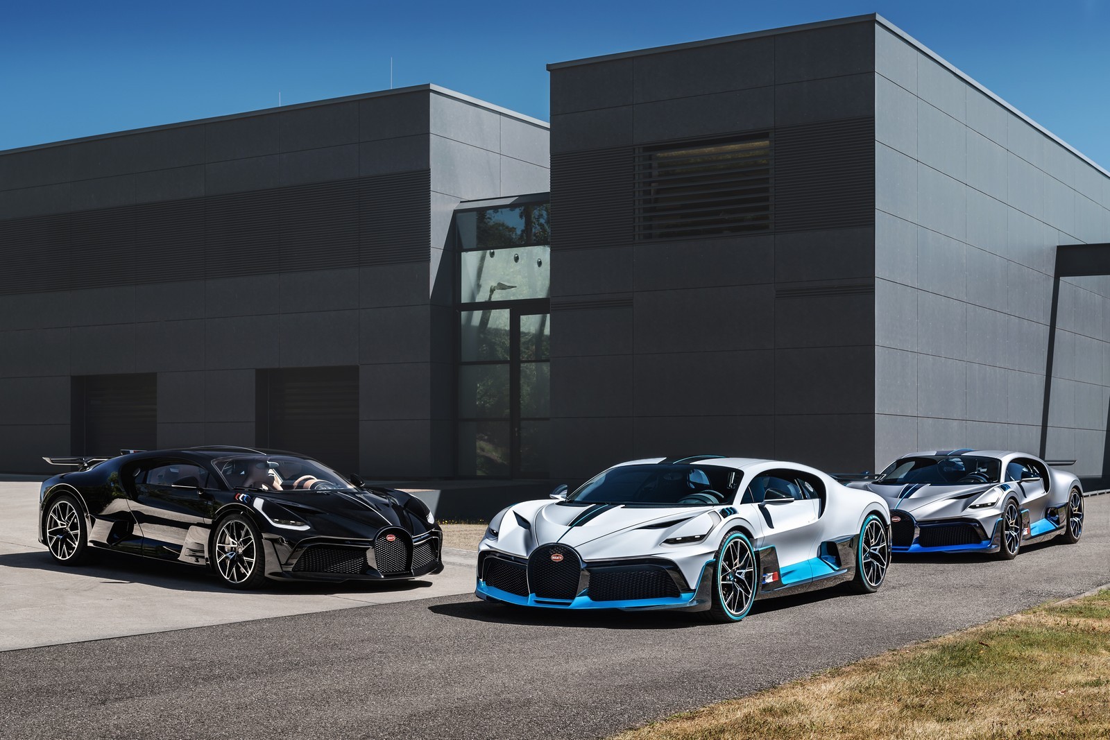 OS PRIMEIROS BUGATTI DIVO SÃO ENTREGUES A SEUS FELIZES E MILIONÁRIOS PROPRIETÁRIOS, foto 7