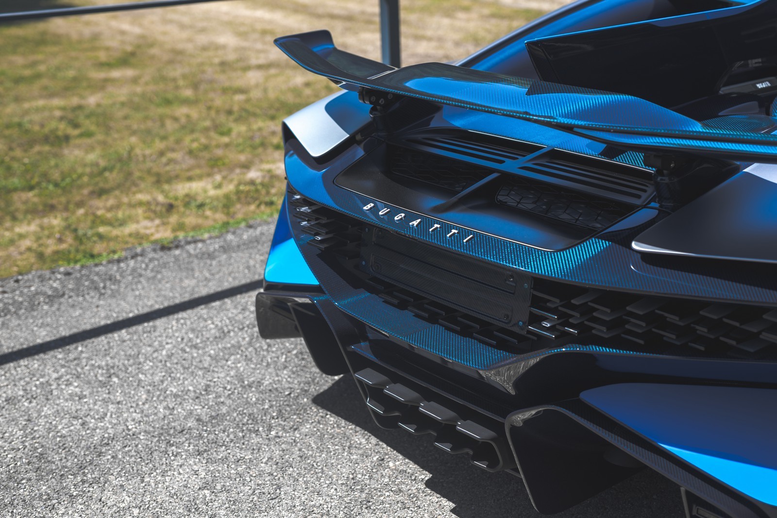 OS PRIMEIROS BUGATTI DIVO SÃO ENTREGUES A SEUS FELIZES E MILIONÁRIOS PROPRIETÁRIOS, foto 19