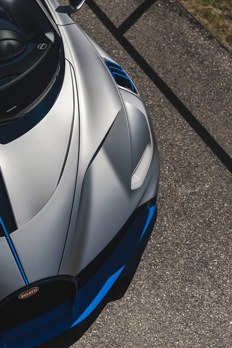 OS PRIMEIROS BUGATTI DIVO SÃO ENTREGUES A SEUS FELIZES E MILIONÁRIOS PROPRIETÁRIOS, foto 27
