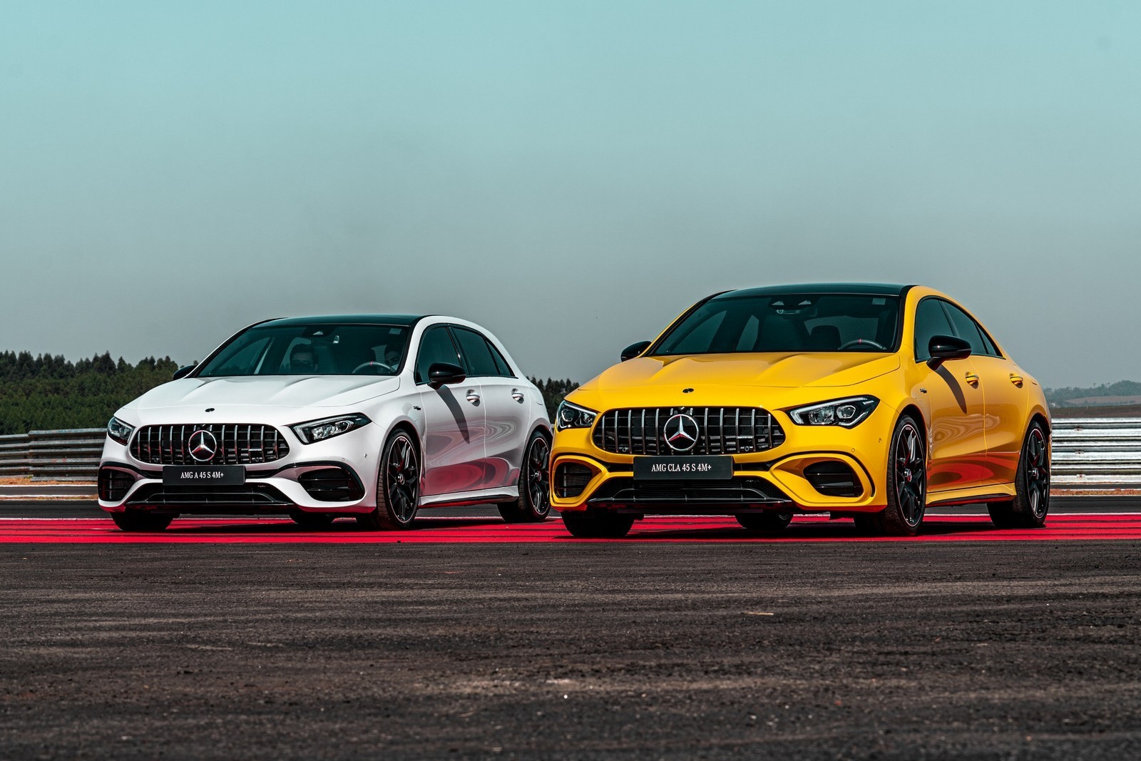 MERCEDES-AMG APRESENTA NOVOS MOTORES 45: COMBINAÇÃO DO DESEMPENHO DAS PISTAS COM O DESIGN ÚNICO DOS ESPORTIVOS DA MARCA, foto 1