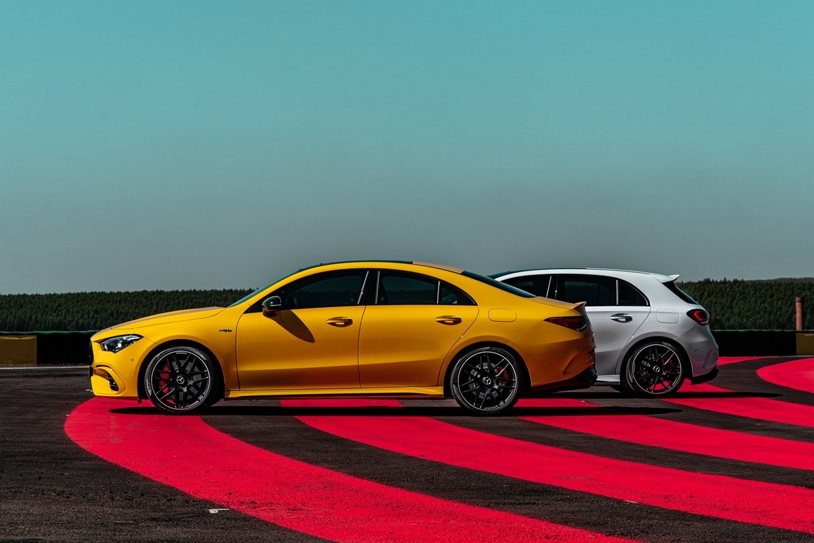 MERCEDES-AMG APRESENTA NOVOS MOTORES 45: COMBINAÇÃO DO DESEMPENHO DAS PISTAS COM O DESIGN ÚNICO DOS ESPORTIVOS DA MARCA, foto 3
