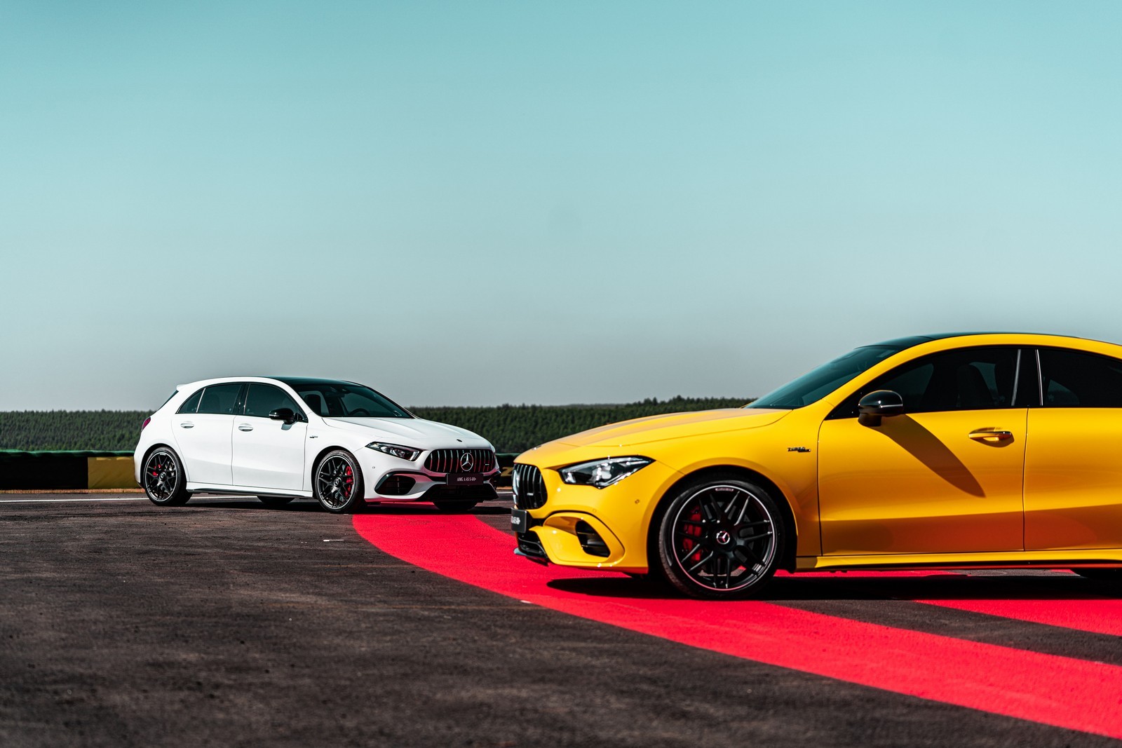 MERCEDES-AMG APRESENTA NOVOS MOTORES 45: COMBINAÇÃO DO DESEMPENHO DAS PISTAS COM O DESIGN ÚNICO DOS ESPORTIVOS DA MARCA, foto 4