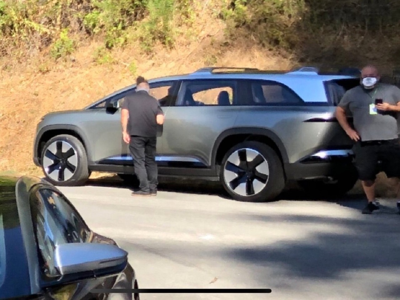 SURGEM AS PRIMEIRAS IMAGENS FLAGRANTES DO SUV DA LUCID MOTORS, foto 1