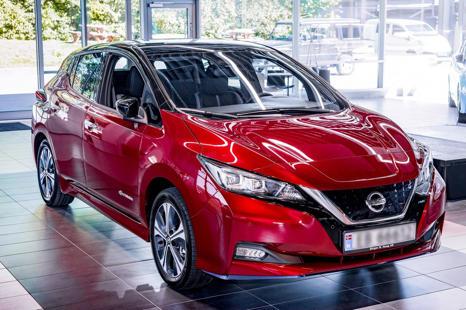 NISSAN CELEBRA MARCA DE 500 MIL UNIDADES PRODUZIDAS DO 100% ELÉTRICO LEAF, foto 2