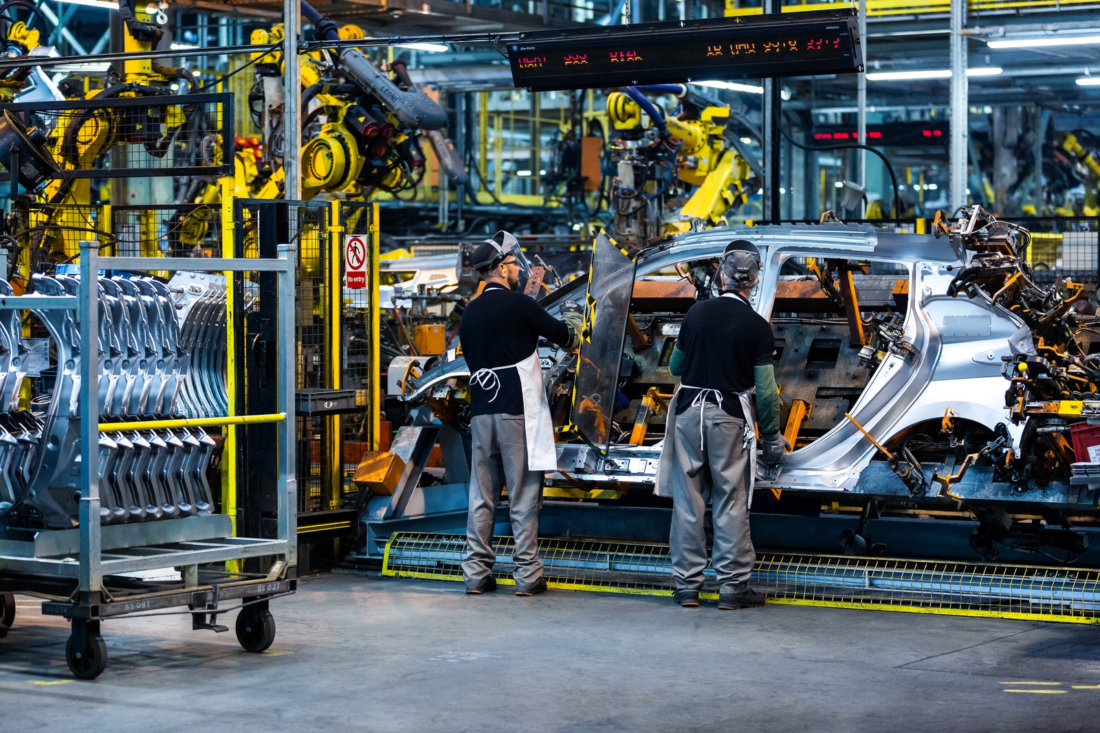 NISSAN CELEBRA MARCA DE 500 MIL UNIDADES PRODUZIDAS DO 100% ELÉTRICO LEAF, foto 7