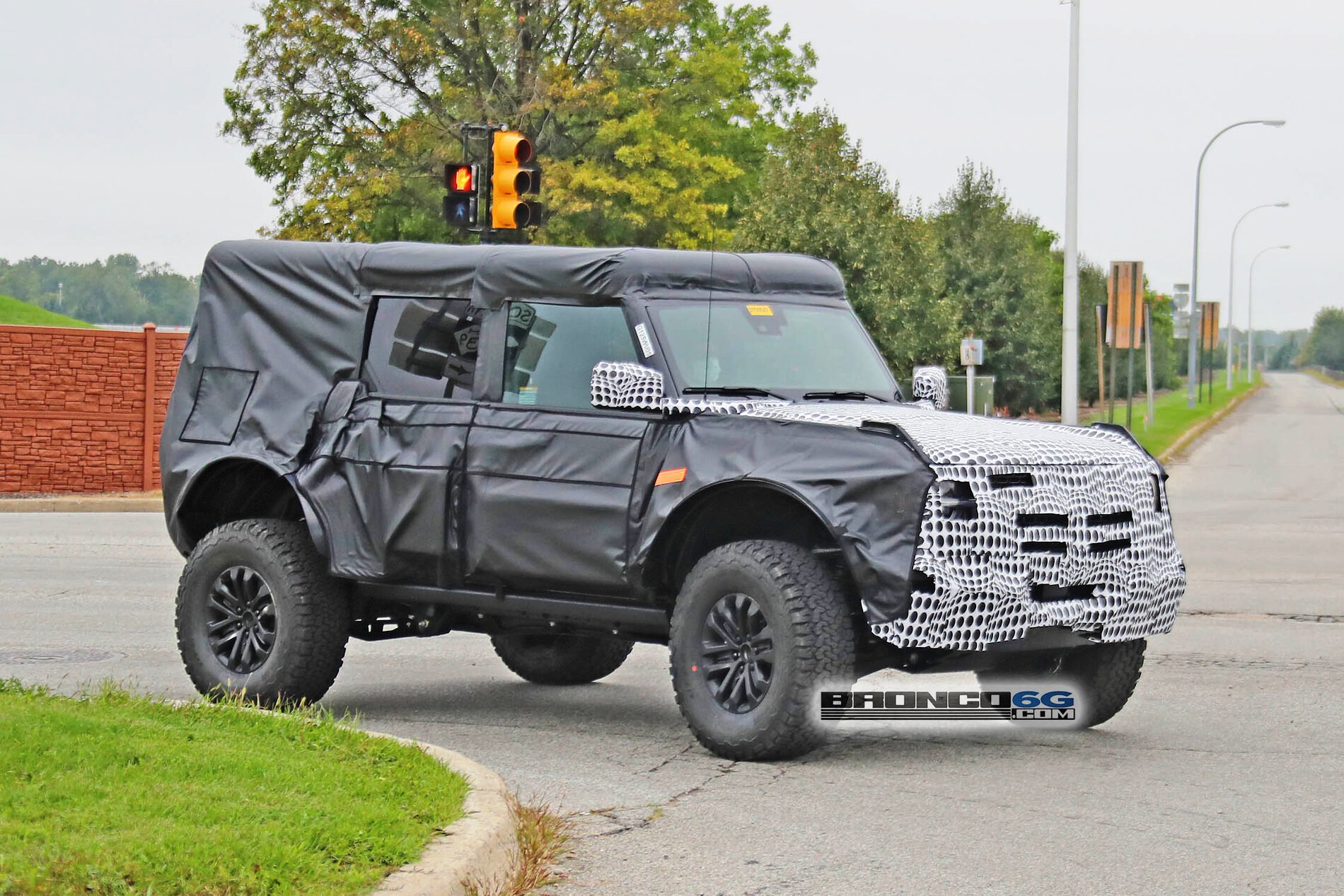 PROTÓTIPOS DO FORD BRONCO RAPTOR JÁ ESTÃO RODANDO PELAS RUAS, foto 1