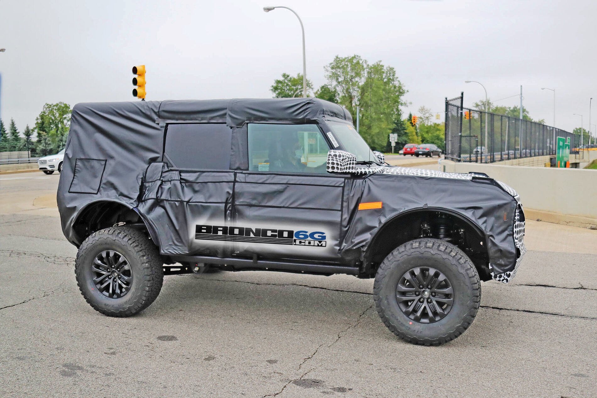 PROTÓTIPOS DO FORD BRONCO RAPTOR JÁ ESTÃO RODANDO PELAS RUAS, foto 4