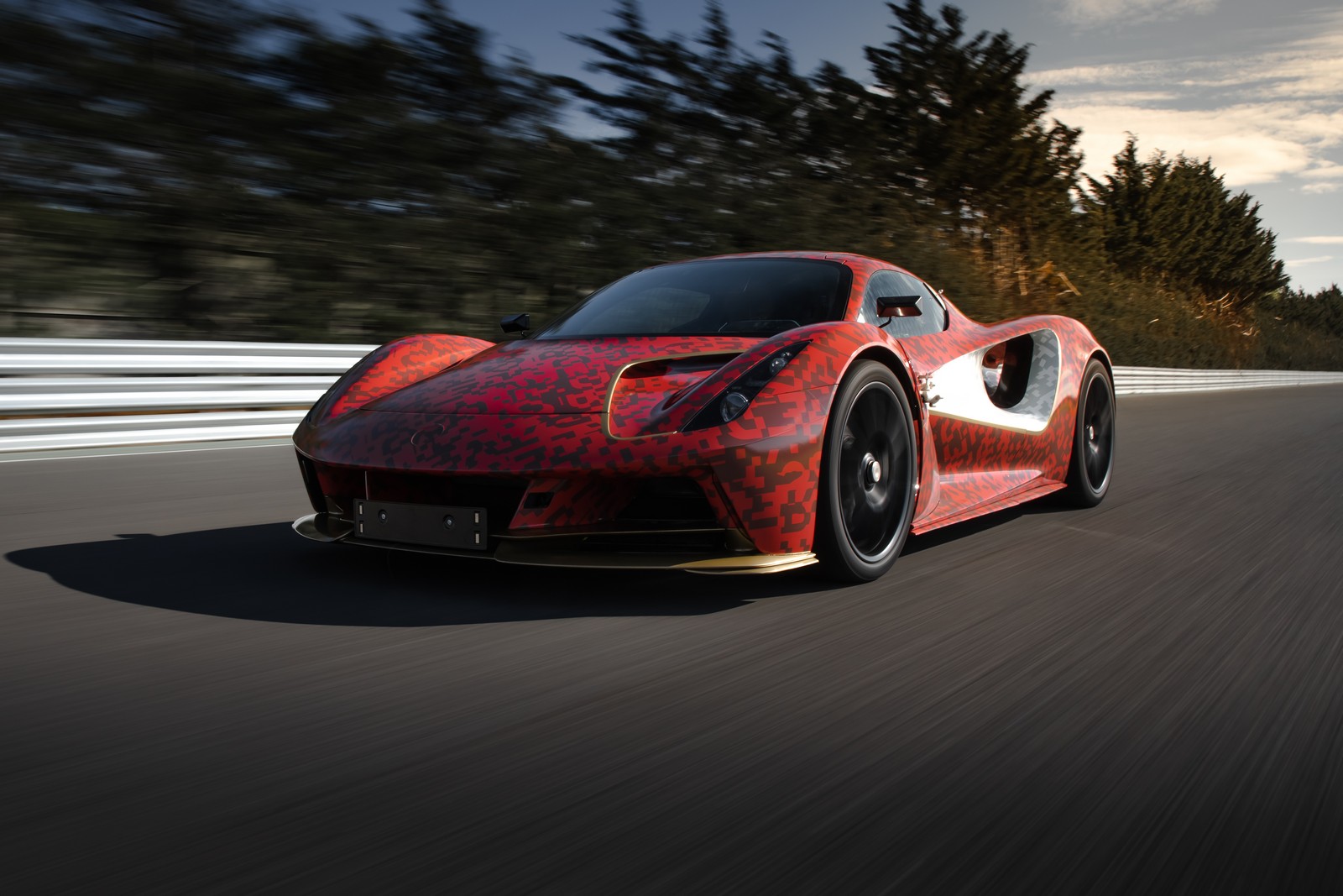 LOTUS EVIJA: O HYPERCAR ELÉTRICO SE SOLTA NA PISTA, foto 1